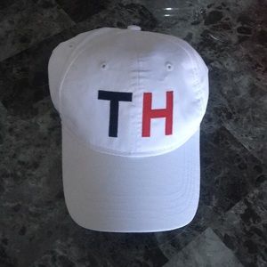 Tommy Hilfiger hat